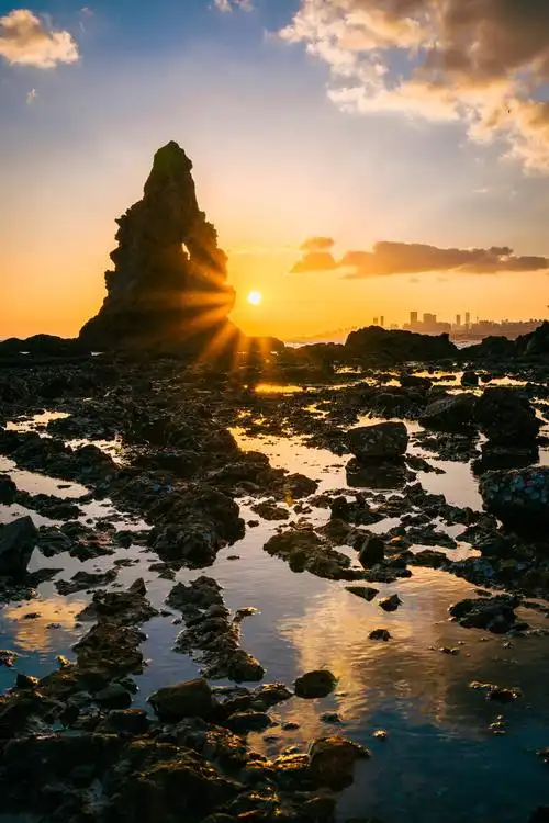 青岛石老人沙滩