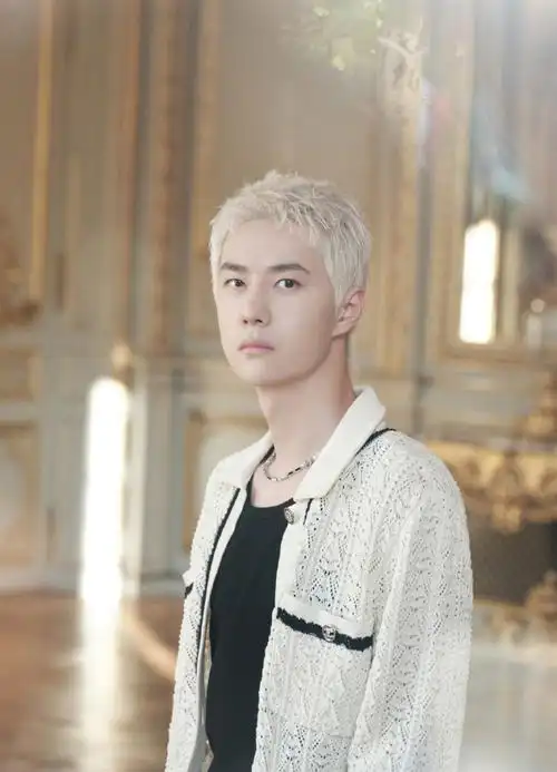 王一博巴黎时装周