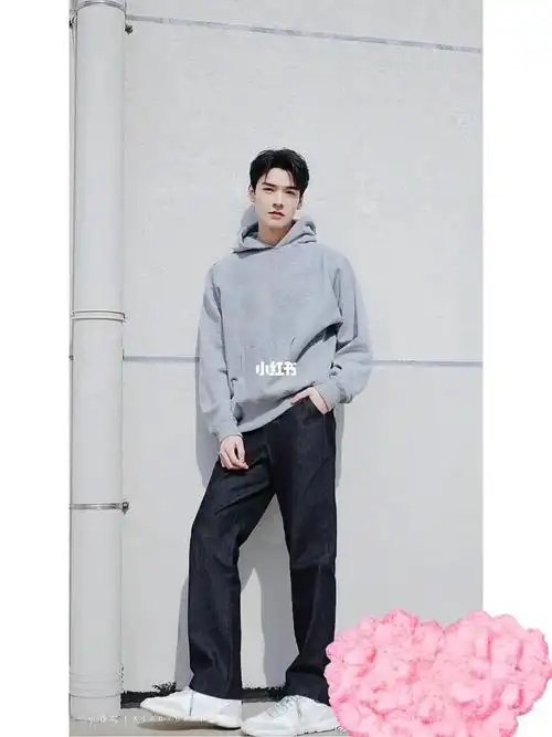 我感觉龚俊的素颜比精修好看