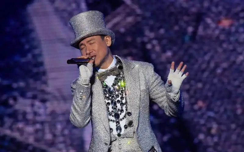 张学友巅峰时期的这首粤语歌,前奏一出,你就忍不住爱上!