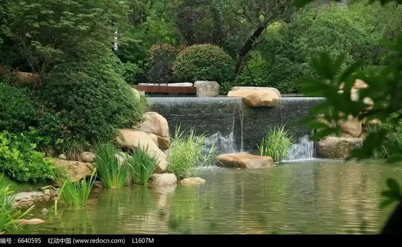 自然跌水水景实景图