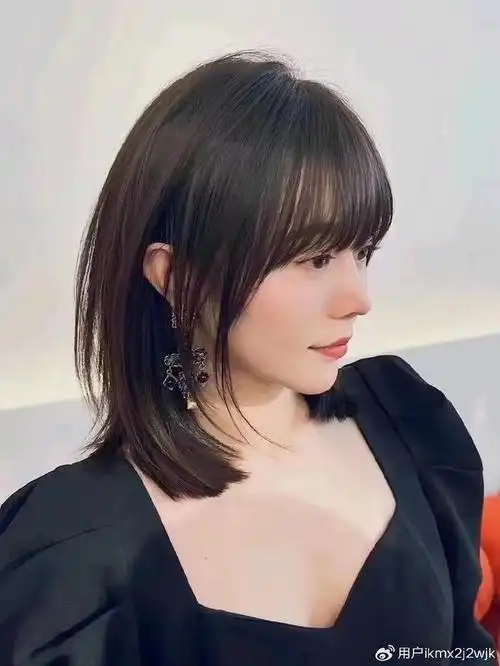 修颜锁骨发,自然之美等你来试|修颜|锁骨|发型_新浪新闻