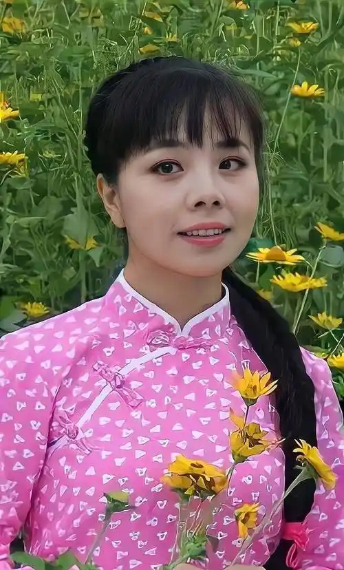 歌手王二妮:土得掉渣是大美,亲情婚姻都有泪_王喜林_父母_陕北