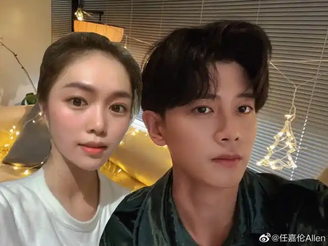 任嘉伦承认恋情