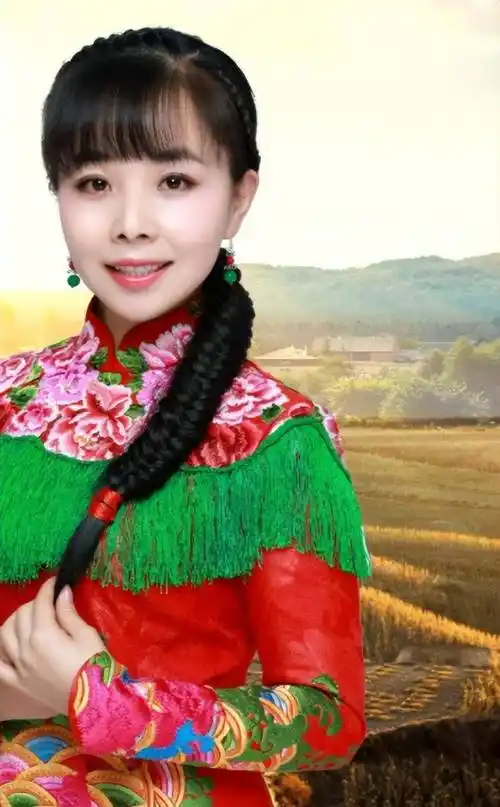 王二妮:23岁成名,放弃百万年薪下嫁农村,婆婆的态度让她不后悔_李飞