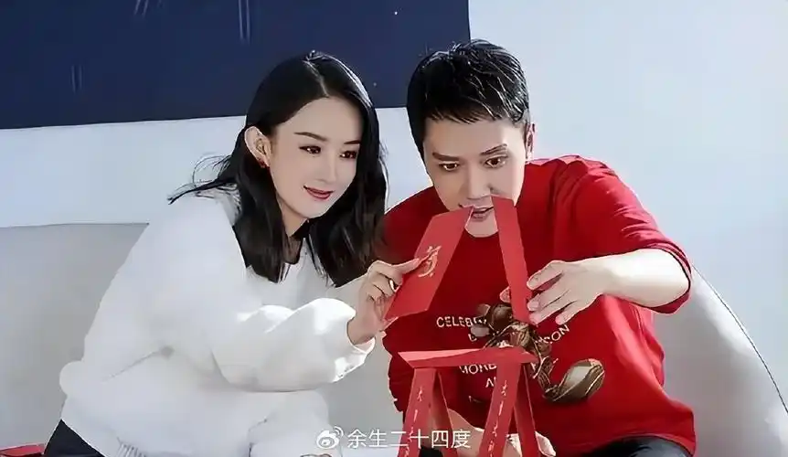 冯绍峰参加亲子运动会,儿子正面照曝光,网友:像妈妈赵丽颖