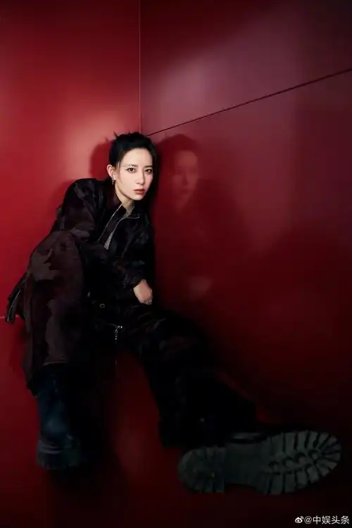 李斯丹妮水龙吟舞台双龙戏珠#@李斯丹妮将太极与街舞结合,用潮流街舞