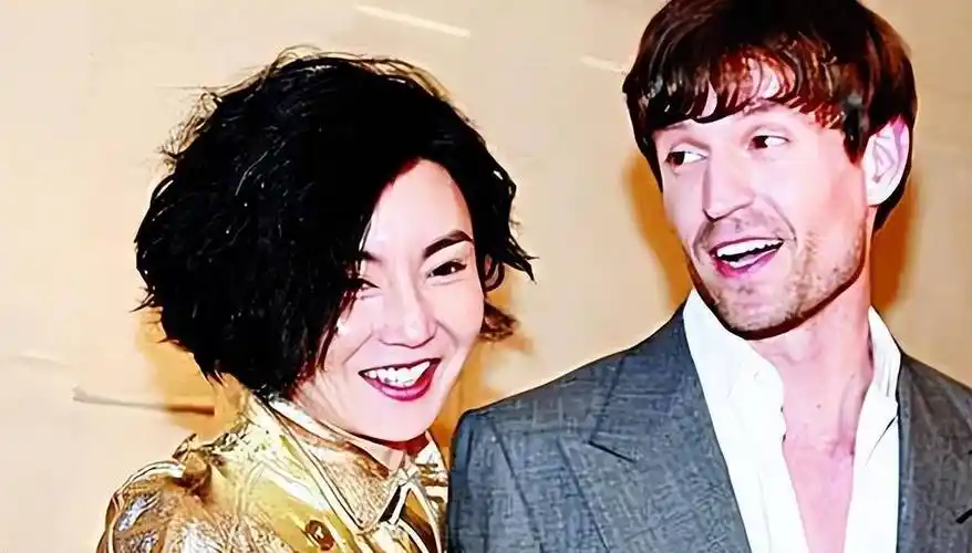 张曼玉自曝豪宅生活,素颜下厨,与外国老公分手后现在仍是单身_eric