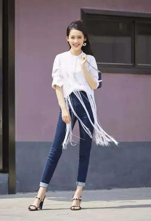 华语 李沁 流苏上衣 简约不简单 时髦look 时尚博主 欧美风街拍 喜欢