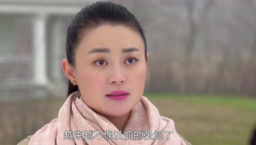 "谢大脚"年轻颜值不输小花?本以为开玩笑,看到年轻时照片太惊艳