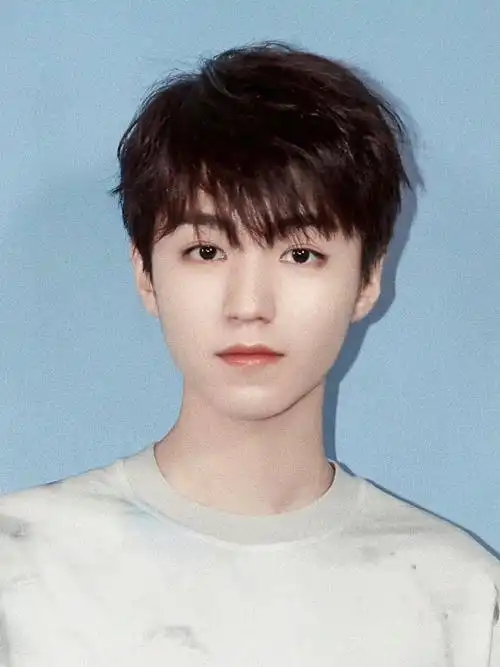 王俊凯二十四岁肆意生长