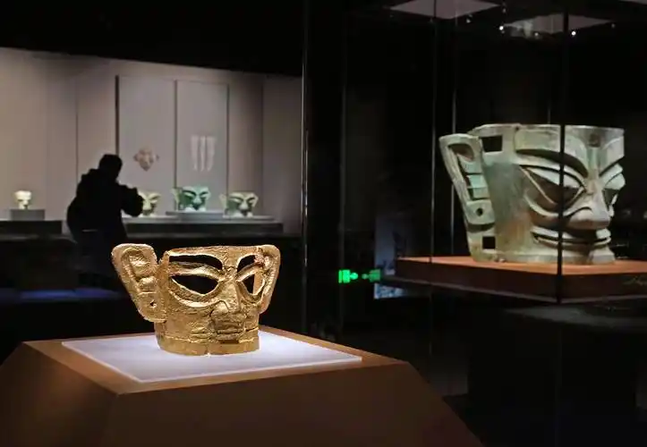 上海博物馆东馆启用 首展三星堆呈现璀璨古蜀文明_展览_展厅_文物