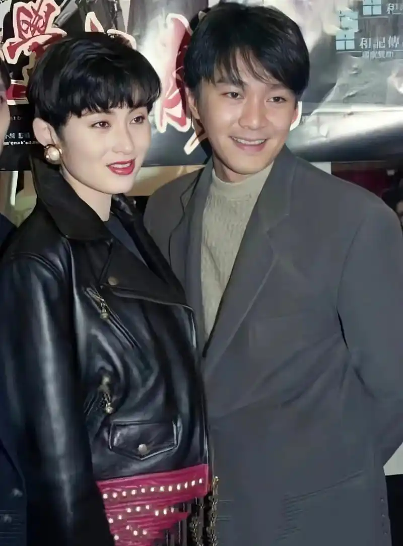 港台明星合影.1,张敏,周星驰2,吴启华,蓝洁瑛3,毛舜 - 抖音