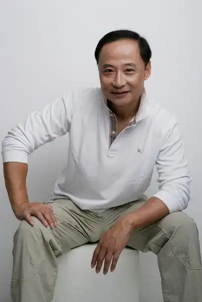 id="gnt1ysy905">周野芒,1956年10月24日出生于上海,内地影视演员