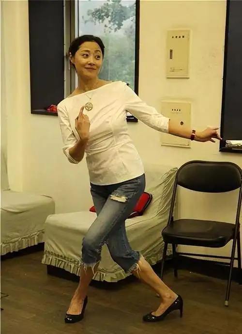 刘蓓:三婚携子再嫁前夫,亲儿子是她的骄傲,明星继子让她烦恼