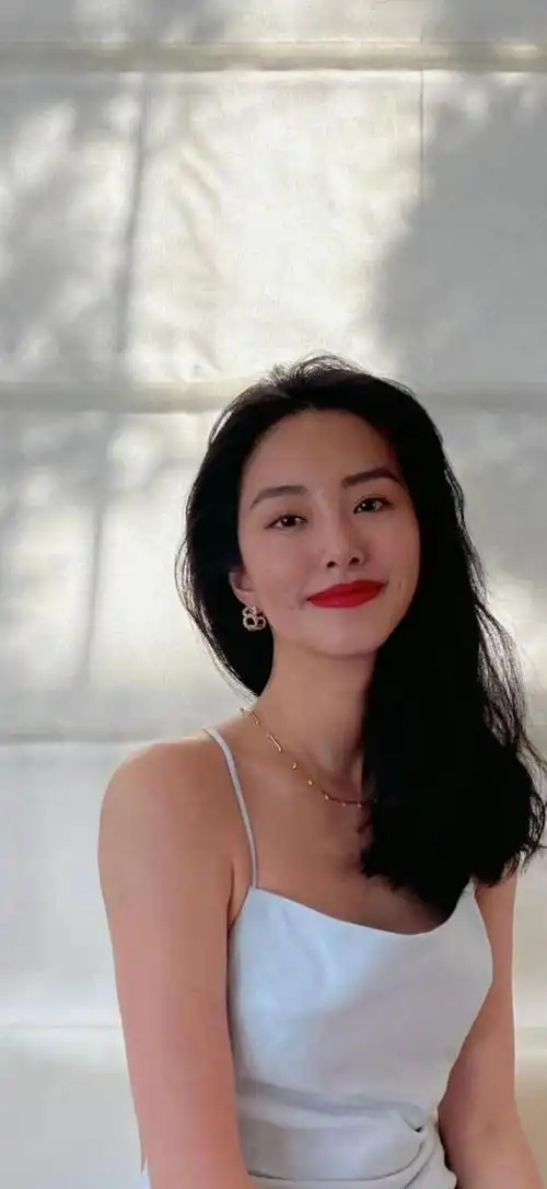 杨采钰 的玉女甜美_网易订阅