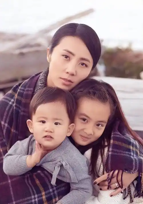 黄磊:娶学生孙莉,如今女儿成他的骄傲,儿子让他苦恼_表演_事业_电影