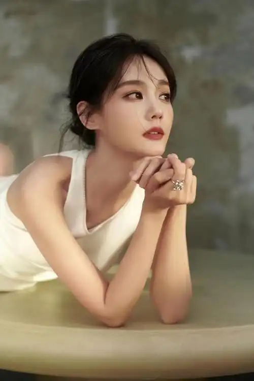 李一桐珍珠choker