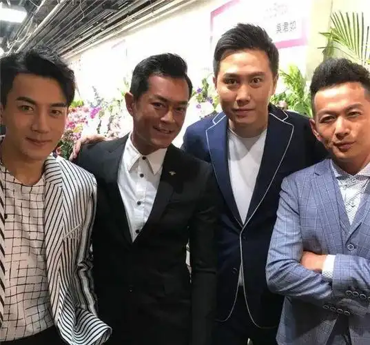 杨幂前夫刘恺威与古天乐合影两人仅4岁之差但看起来像两代人