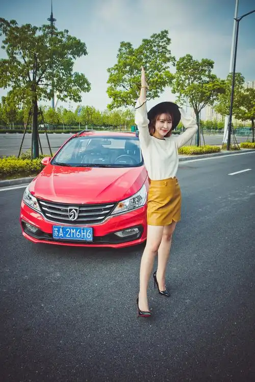 标题:吴楠在试驾