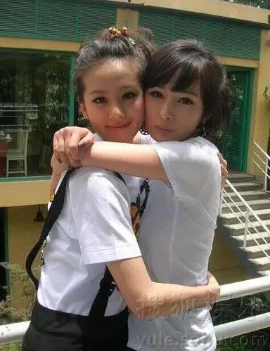 仙剑主演早期后台照曝光 杨幂刘诗诗一脸稚嫩