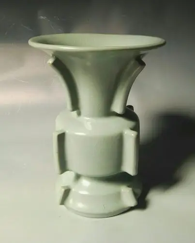 一阅千年:宋代汝窑出戟尊欣赏.