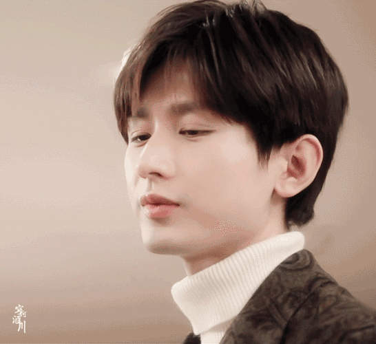 景甜俗话说的好:南景甜,北奕欢,唱不红的庄心妍.