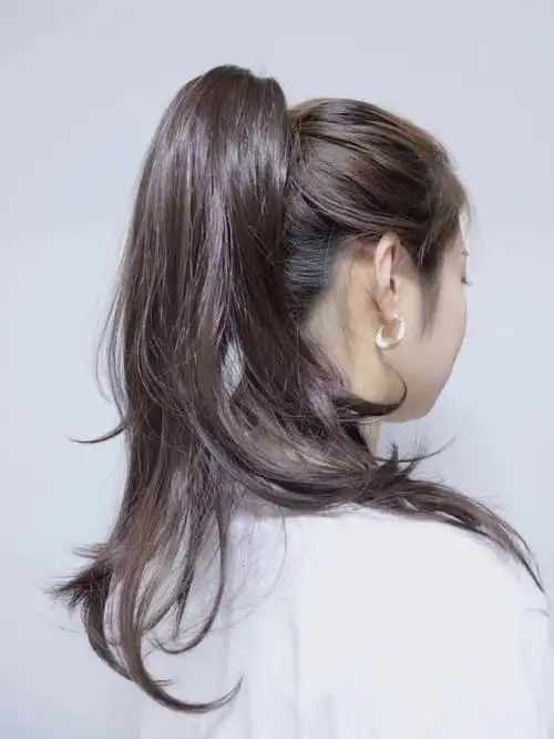 的发型我必须投个高马尾一票想想当年高中里的校花哪个不是扎着高马尾