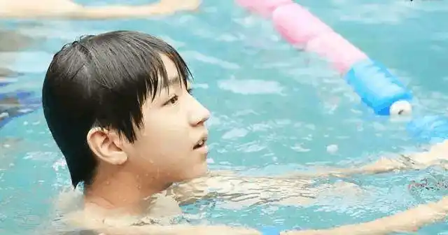 王俊凯王源易烊千玺除了中秋节祝福,还有更重要的事情要说_网易订阅