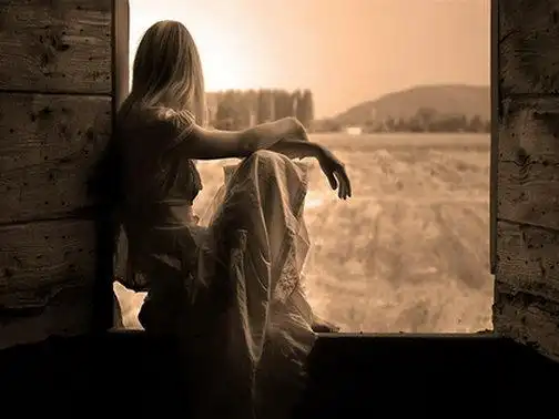 qq一个人孤独伤心说说带图片的说说伤心文案发朋友圈说说