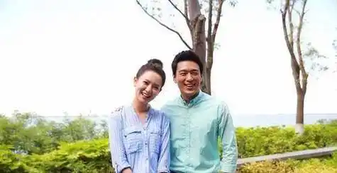 原创他出道28年零绯闻如今与青梅竹马结婚一家四口超幸福