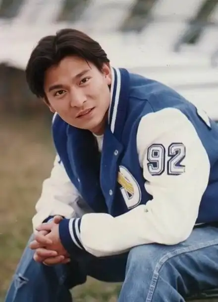 刘德华帅气十足