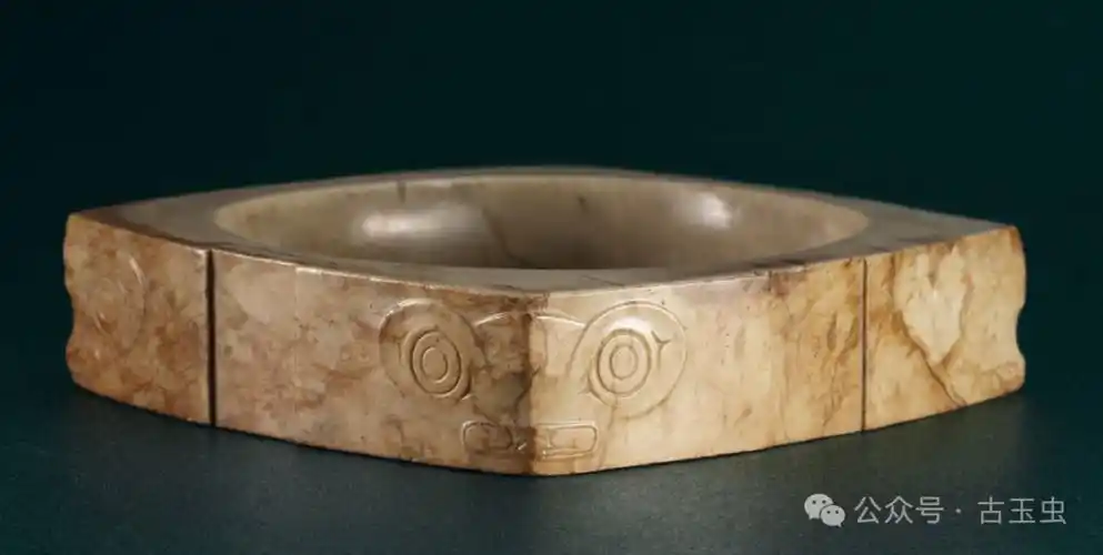 230万 ,850万,3100万——良渚文化玉器越来越吃香 !