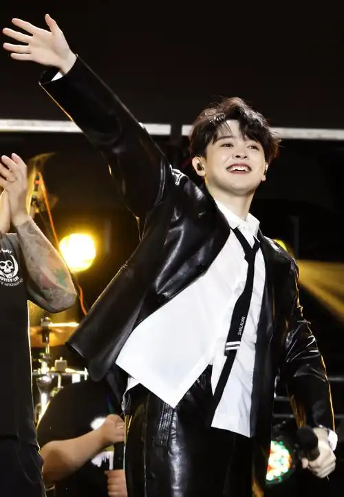 本世纪最可爱兔兔登场4261516142@尤长靖