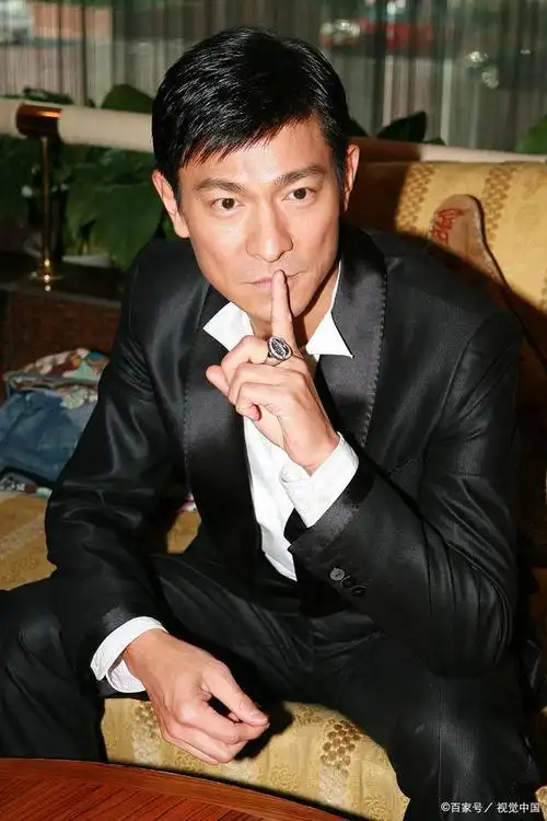 朱丽倩为了刘德华到底有多能忍?探秘他们之间的爱情情仇!