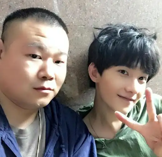 谁才是军艺校草沙溢沈腾杨洋晒照互相拆台岳云鹏评价亮了