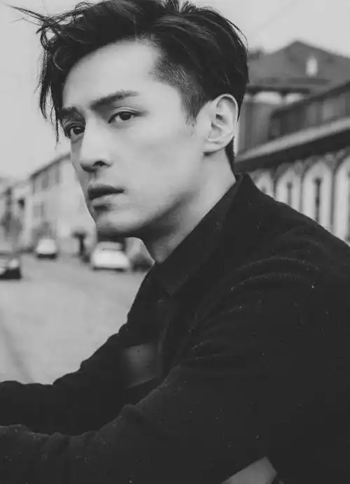 金鹰投票结果:李易峰逆转胡歌暂列第一 迪丽热巴远超杨紫