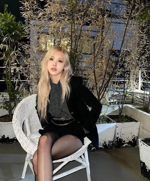 韩国最美身材女团女星朴彩英