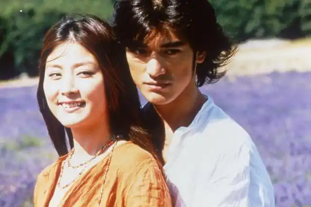 《薰衣草》是由叶锦鸿编剧及导演,金城武,陈慧琳,陈奕迅主演的一部