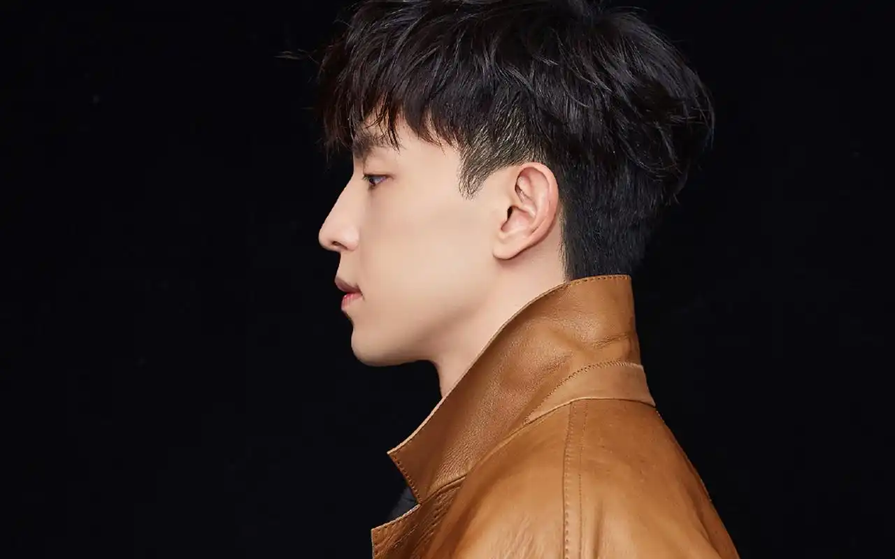 邓伦复古帅气写真图片桌面壁纸