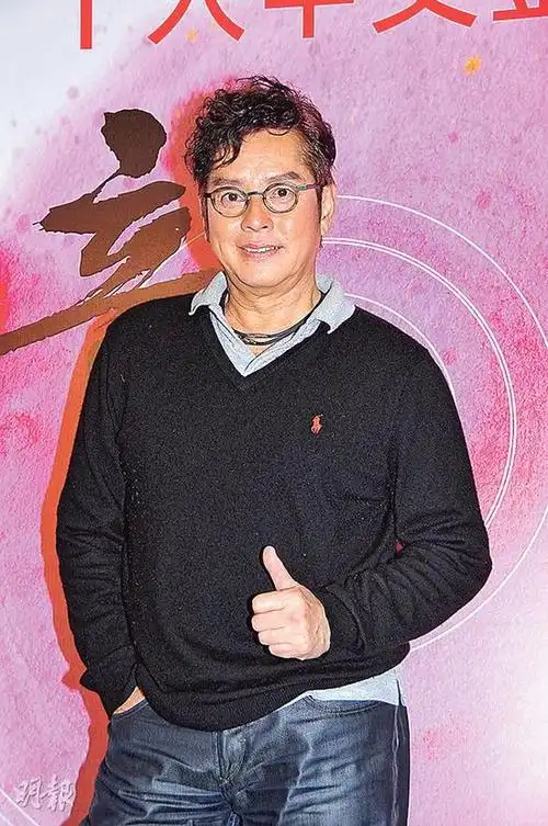 港媒曝谭咏麟小三凭子上位身家四千万