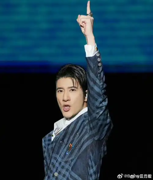 王力宏0517生日快乐98据说今天21:30会空降超