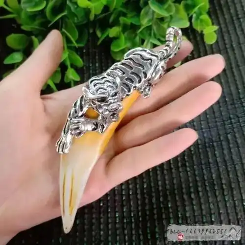 土豪版老虎仿虎牙熊牙吊坠挂件大猫牙兽牙动物牙齿霸气饰品