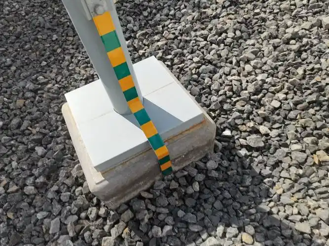 间隔10cm黄绿色胶带直条线警示胶带电力扁铁反光横纹接地胶带 黄绿直