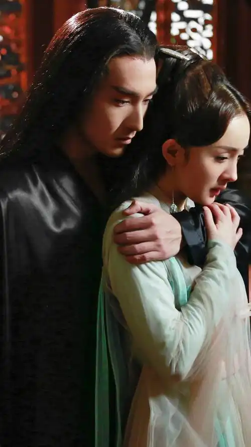 夜华为什么强吻白浅 夜华为什么要强吻白浅