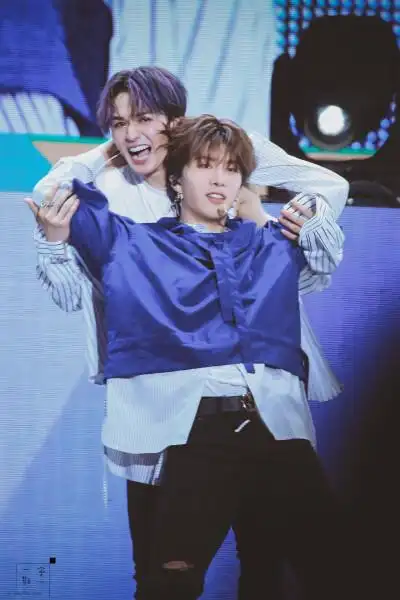 朱正廷范丞丞情侣头像