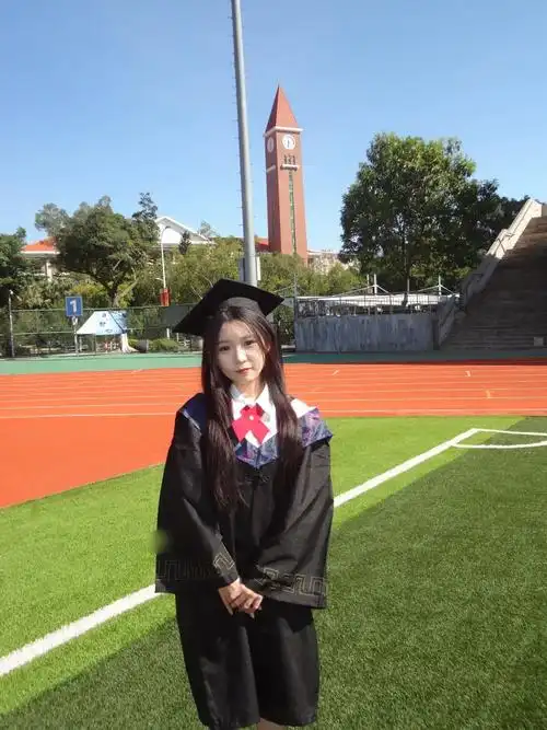 青春是无解的命题#学生时代 #毕业季 #女大学生 #学士服 - 抖音