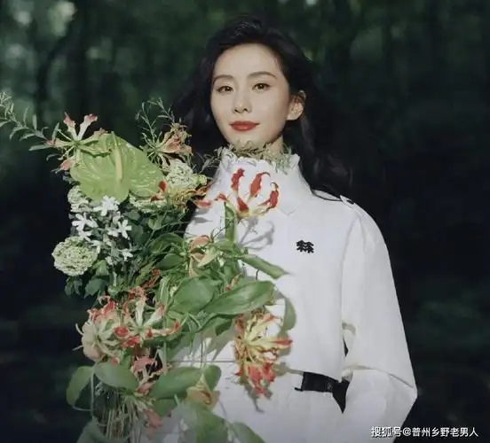 据悉,刘诗诗接受了某杂志的专访,谈到了自己的职业生涯和个人生活.