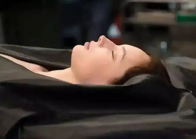 人去世后为什么要用纸遮住脸并非迷信而是有科学道理