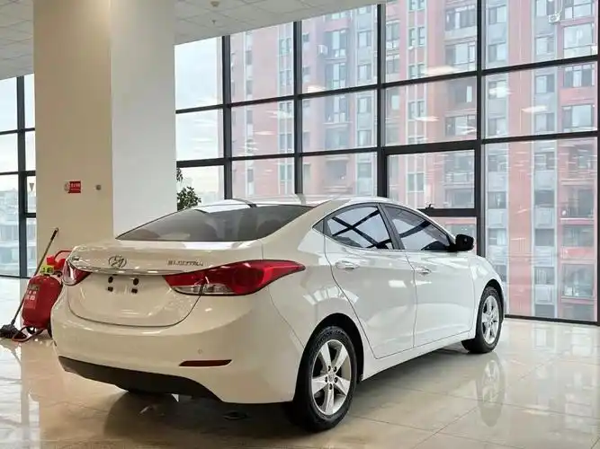 新到: 2014年现代朗动 1.